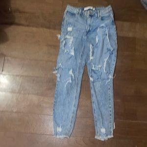 Blue ripped skinny jeans